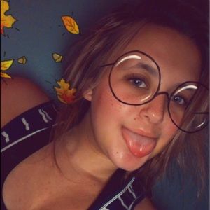 Meet your Posher, Amber